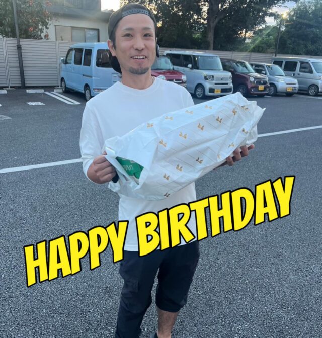 Tさんお誕生日おめでとうございます🎁🎉

12月から新たな現場ですね！会社の最高月収記録塗り替えられるよう期待してます🫡

今後とも宜しくお願い致します🙇

#DIAトランスポート
#軽貨物ドライバー
#ドライバーさんの誕生日
#軽貨物ドライバー募集中
#軽貨物やってる方と繋がりたい 
#軽貨物運送会社　#上尾市　#さいたま市
#黒ナンバー